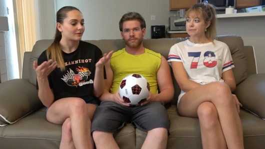 Striptiz Futbol iki yeni yüzler Nehri & Derek Seksi Oyun 